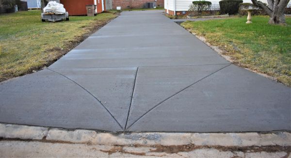 Apron Pouring in Freehold
